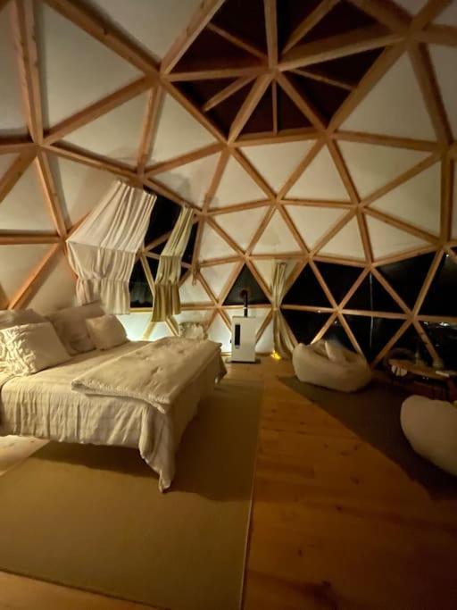 Dome Insolite Lichen Jacuzzi Et Petits-Dejeuners Inclus Gondrin Exterior foto