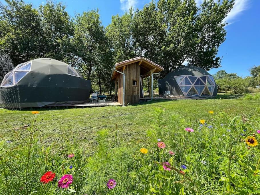 Dome Insolite Lichen Jacuzzi Et Petits-Dejeuners Inclus Gondrin Exterior foto