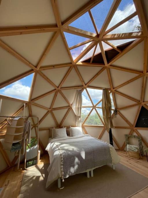 Dome Insolite Lichen Jacuzzi Et Petits-Dejeuners Inclus Gondrin Exterior foto